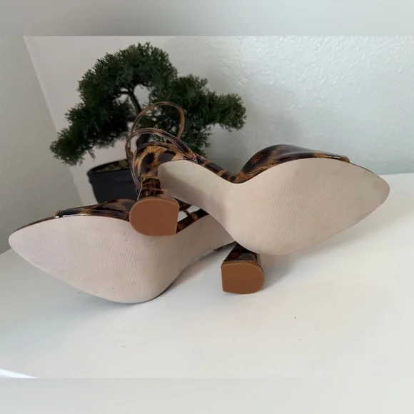 Steve Madden Leopard Print Slippers - Picture 4 of 7